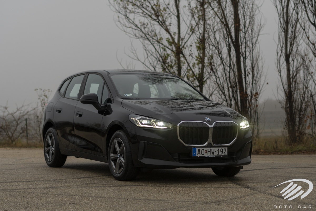 BMW 218i DKG Active Tourer